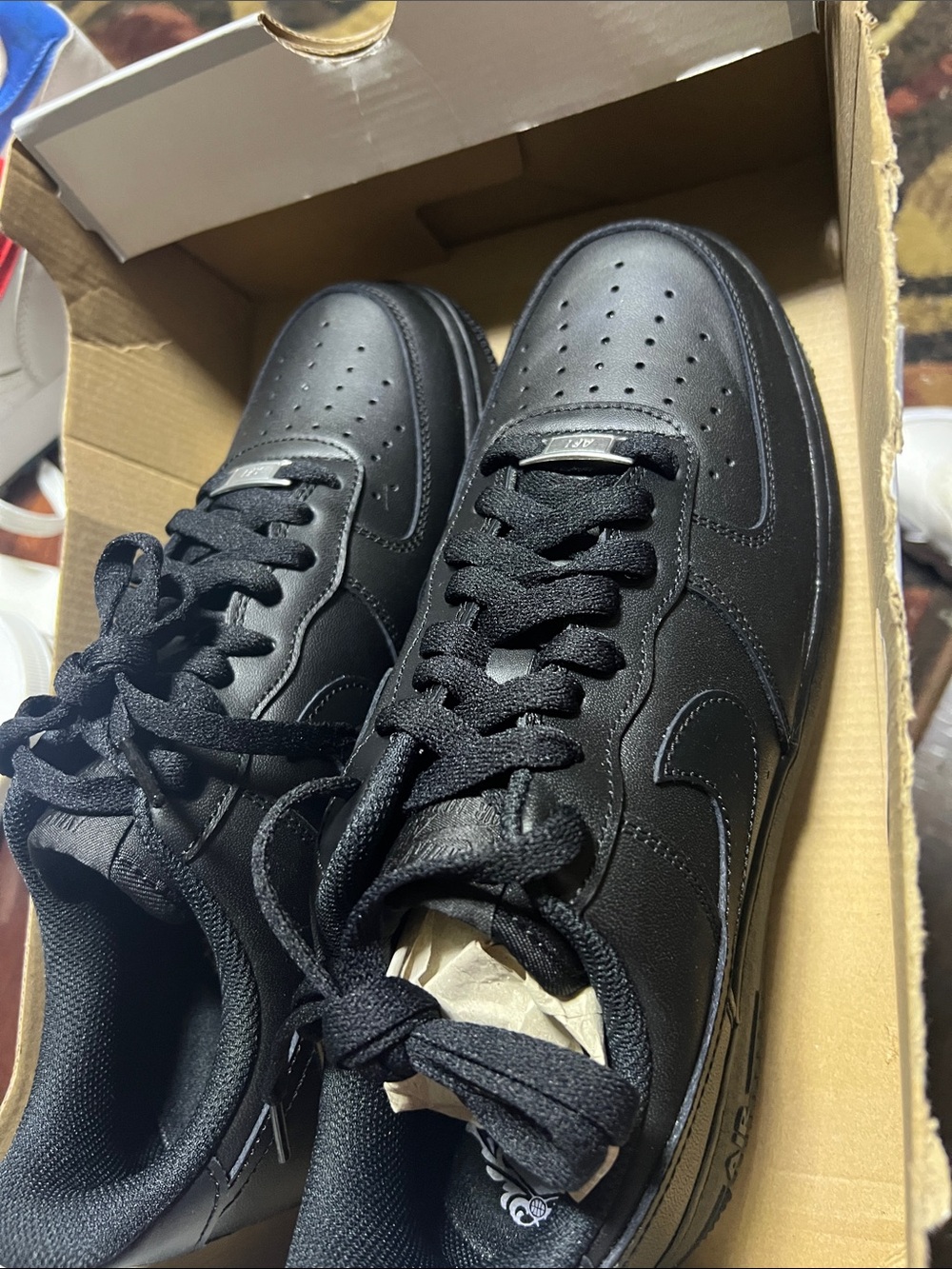 Nike women’s All-Black Leatheru Casual Sneakers
